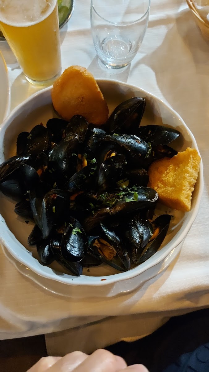 Casa Mia Pizzeria - Trattoria Photos 2